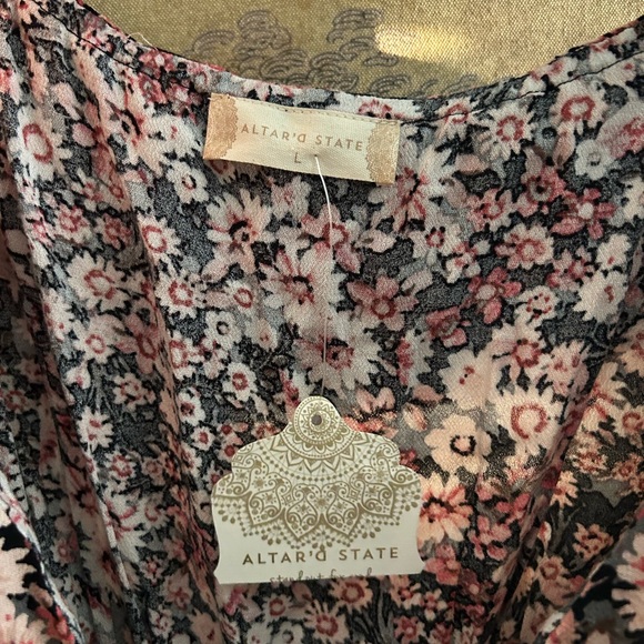 New Altar’d State Dress SZ Large can fit Medium off shoulder - Picture 5 of 6